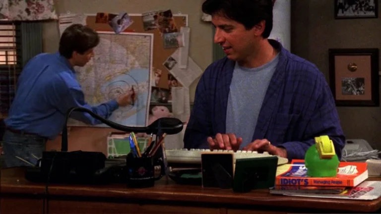 5 Ways the ‘Everybody Loves Raymond’ Aged Poorly (& 5 Ways It Aged Masterfully)