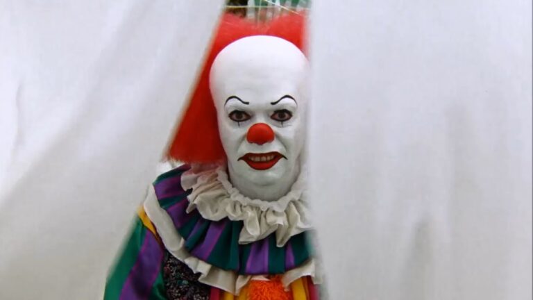 'IT' Watch Order: Guide to Every Pennywise Movie & Show