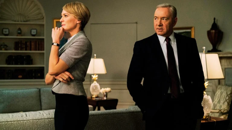 ‘House of Cards’ Star Moves to U.K., Blasts Life in America: “It’s a **** Show”
