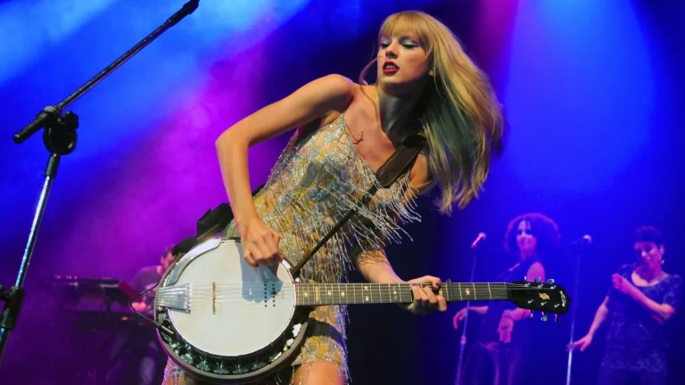 15 Times Taylor Swift Songs Appeared in Movies & TV Shows
