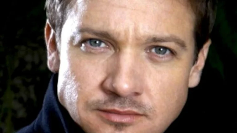 MCU Star Jeremy Renner Faces Allegations of Abuse, Explicit Photo Misconduct, and ICE Threats
