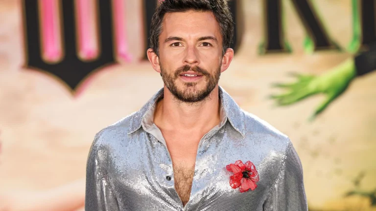 Jonathan Bailey Breaks Records as 2025’s Highest-Grossing Actor