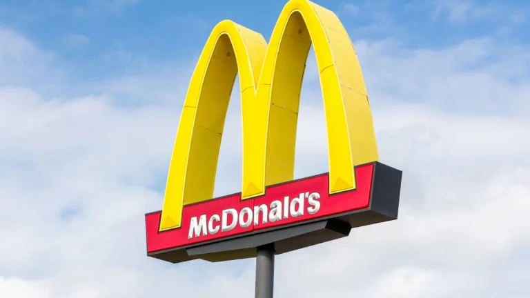 McDonald’s Releases AI Christmas Ad That Viewers Say Looks Even Worse Than Coca-Cola’s
