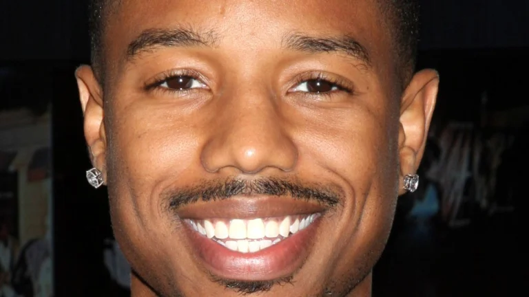 Michael B. Jordan Melts Hearts at the Oscars, Walks Red Carpet With Family and Sends ‘Sinners’ Fans Into a Frenzy