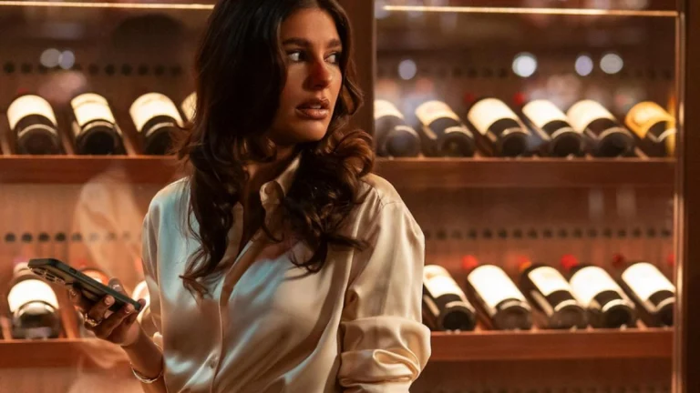 Leonardo DiCaprio’s Ex Drops Stunning Photos and Fans Can’t Handle It