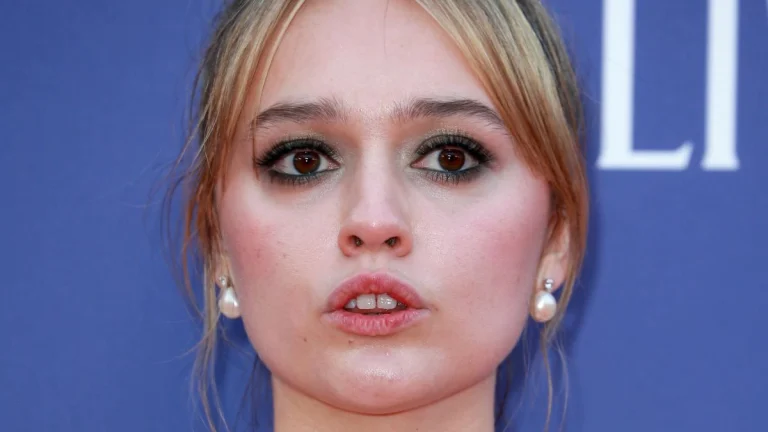 Aimee Lou Wood Commands the BAFTAs Carpet in a Daring, Head-Turning Display of Glamour