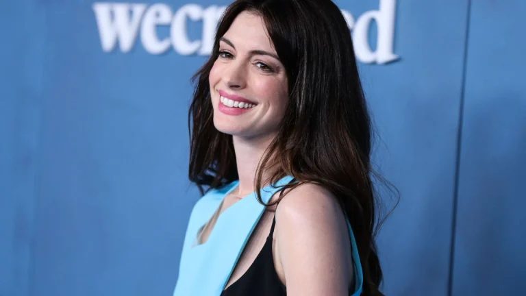 Fans Unearth Anne Hathaway’s (43) Daring Latex Era in a Throwback That Demands Attention