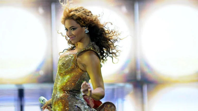 Beyoncé, 44, Sets the Internet on Fire in Cleavage-Revealing Off-Shoulder Look After Super Bowl Night