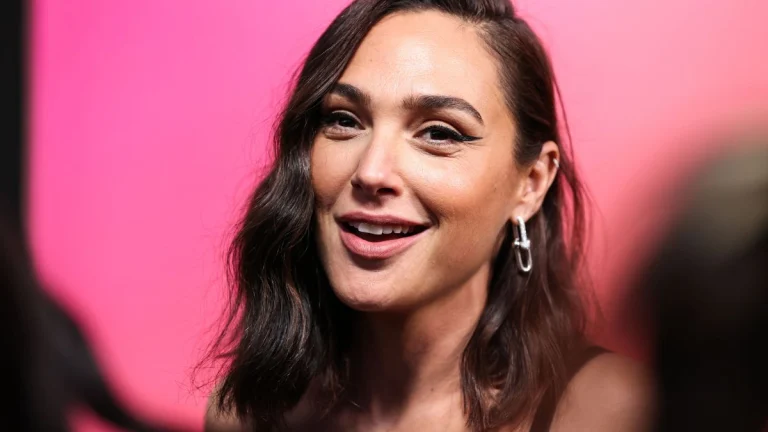 Gal Gadot, 40, Turns Heads in a Tiny Microtop on a Costa Rica Getaway