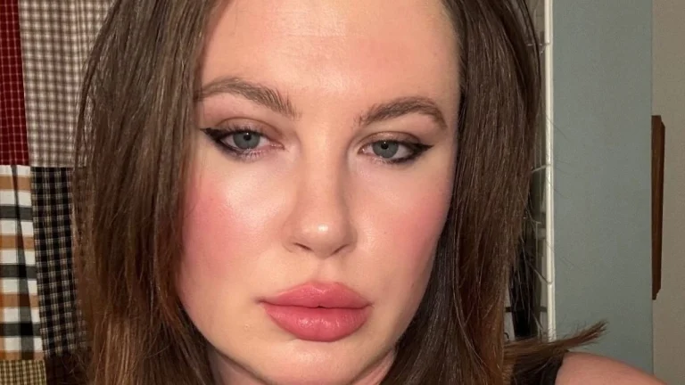 Alec Baldwin’s Daughter Reveals the Guidelines She Lives by as a Nepo Baby