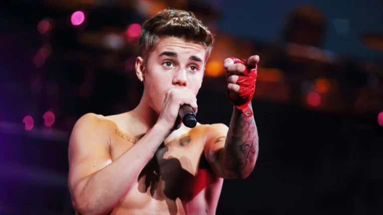 Justin Bieber Sparks Concern After Nearly Naked Grammys Appearance