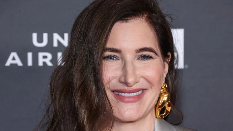 Kathryn Hahn, 52, Turns Heads in a Daring Red Gown at the EE BAFTA Awards