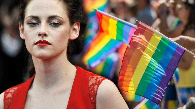 Why Kristen Stewart Chose SNL to Come Out, in Her Own Words