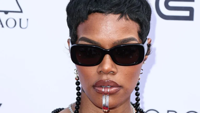 Teyana Taylor Sets the BAFTAs Ablaze With a Jaw-Dropping Red Carpet Moment