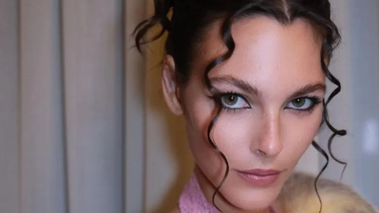 Leonardo Dicaprio Girlfriend Stuns in a Lacy Minidress During Rumored Relationship Issues