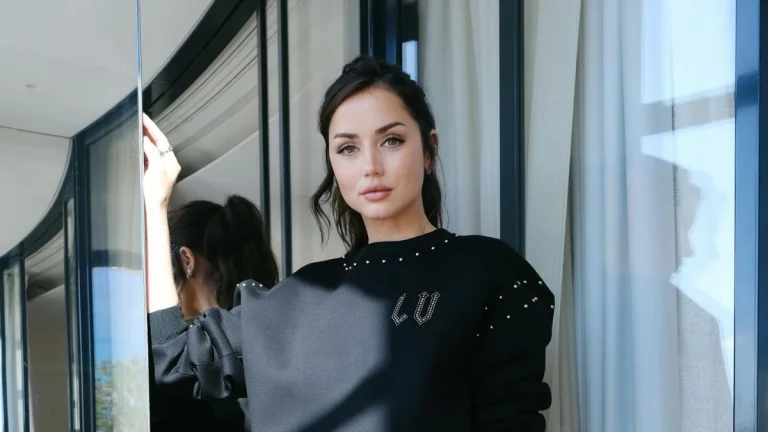 Ana de Armas Turns Up the Charm in Flirty Crop-Top Throwback Photoshoot