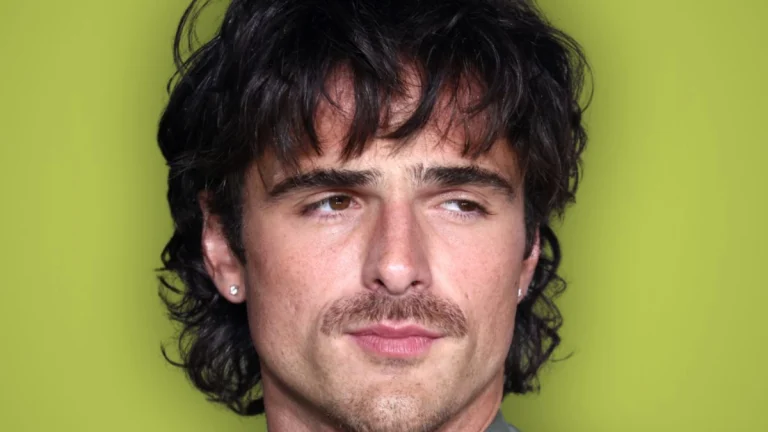 Jacob Elordi Honors a Childhood Promise With His Oscars Date