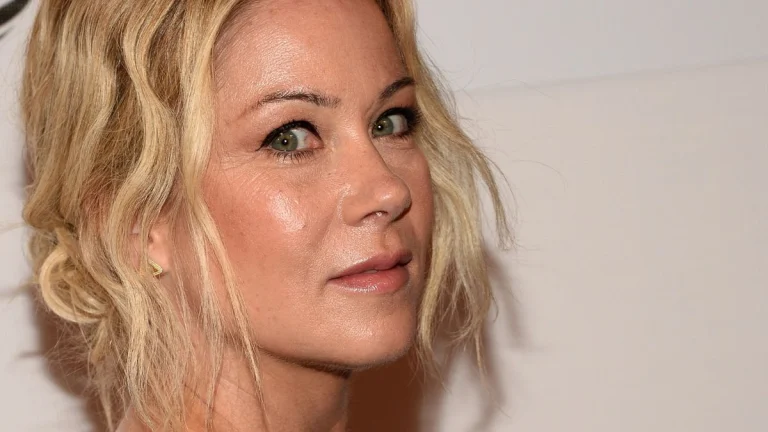 Christina Applegate Opens Up About the Early MS Signs She Overlooked