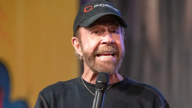 Chuck Norris (86) Hospitalized – Legendary Action Star Rushed to Medical Care