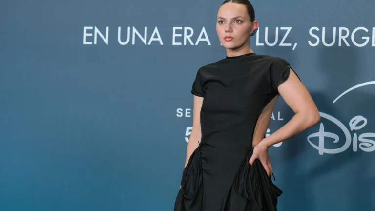 Dafne Keen Shows Off Strength and Confidence in Steamy Gym Clip