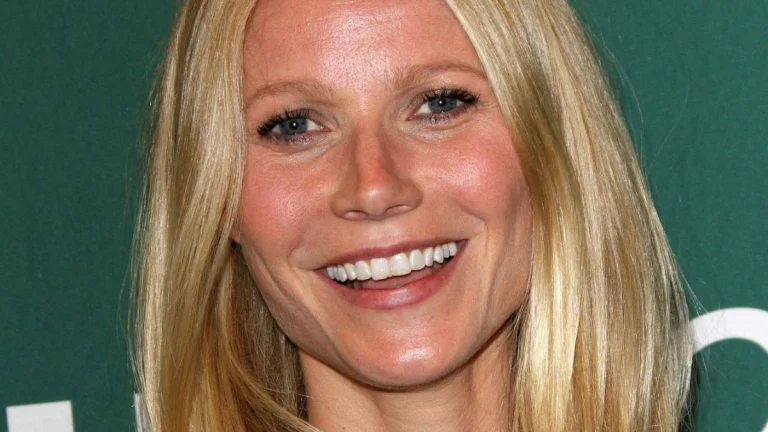 Gwyneth Paltrow, 53, Turns Heads in Daring Black Lace Ensemble with Bold Cleavage-Baring Design