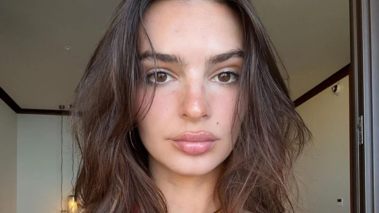 Emily Ratajkowski Wows in a Dress With Eye-Catching Side Cutouts at Vanity Fair Party