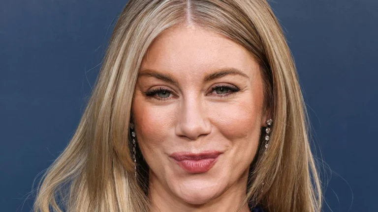 James Gunn’s (59) Wife Jennifer Holland (38) Shows Off Curves in Backless Sequined Red Dress at Saturn Awards