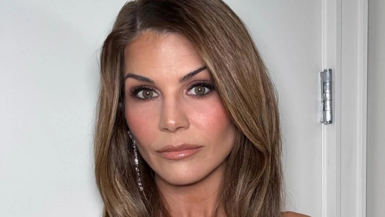 Lori Loughlin Makes a Stunning Return at 61 With a Look That Defies Age