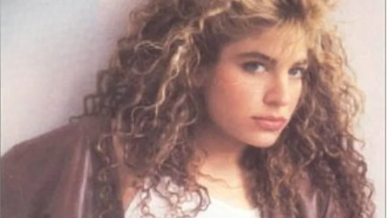 80s Pop Icon Taylor Dayne, 63, Stuns Fans, Looks Half Her Age in Spiked Leather Bodysuit