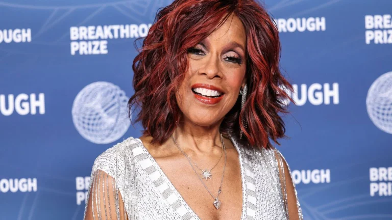 Gayle King, 71, Cracks Up Fans with Hilarious Paris Fashion Week Behind-the-Scenes Moment