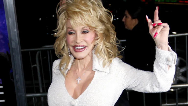 Dolly Parton’s Massive Fortune Revealed, and It’s Even Bigger Than Fans Realized
