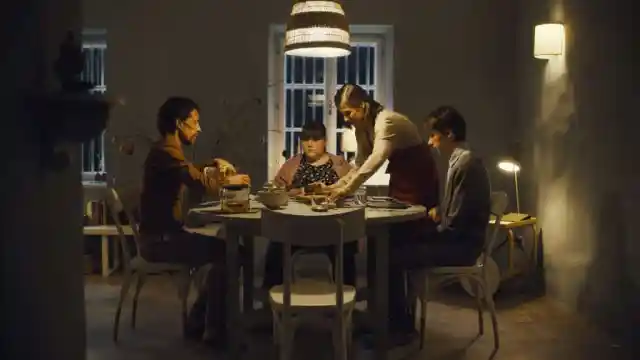 ‘Family Dinner’ Ending Explained: How Austrian Horror Film Confronts Body Image And Family Cruelty