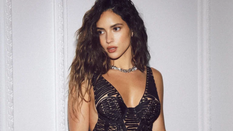 ‘Onslaught’ Star Adria Arjona Walks Past Boyfriend Jason Momoa in Show-Stopping Vogue World Milano Runway Moment