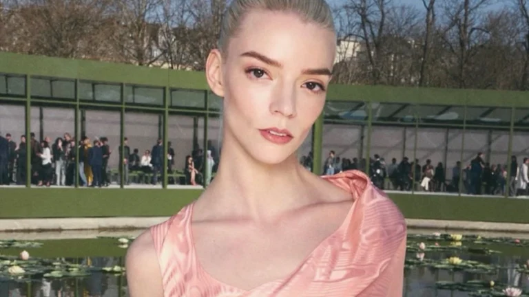 ‘Dune’ Star Anya Taylor-Joy Turns a Paris Staircase Into a Runway at Tiffany’s Star-Studded Schlumberger Dinner