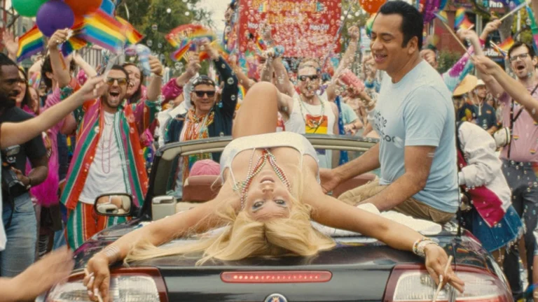 Abbie Cornish’s Emotional Anna Nicole Smith Scene Gives ‘Trust Me, I’m a Doctor’ Its Most Vulnerable Look Yet