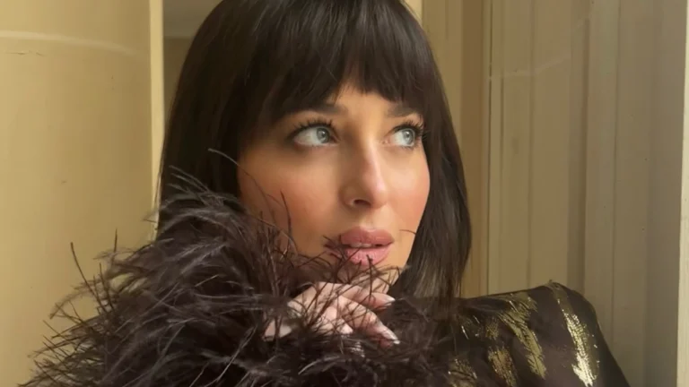 Dakota Johnson Makes a Surprising ‘Fifty Shades of Grey’ Confession on ‘Hot Ones Versus’