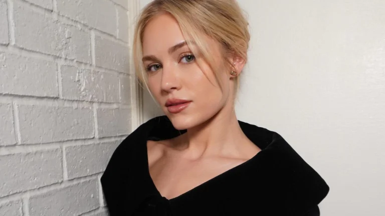 ‘Landman’ Star Michelle Randolph Stuns in Casual Off-Duty Look