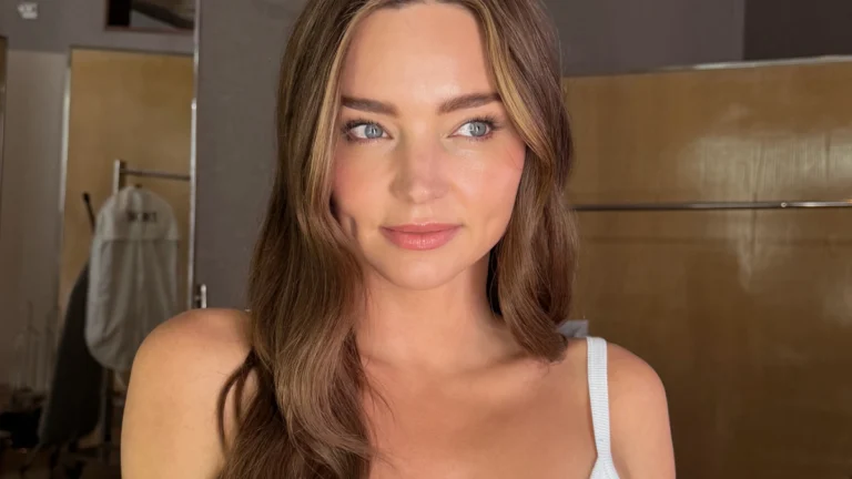 Next Top Model Star Miranda Kerr, 43, Steals the Show With a Surprise Runway Comeback at Stella McCartney
