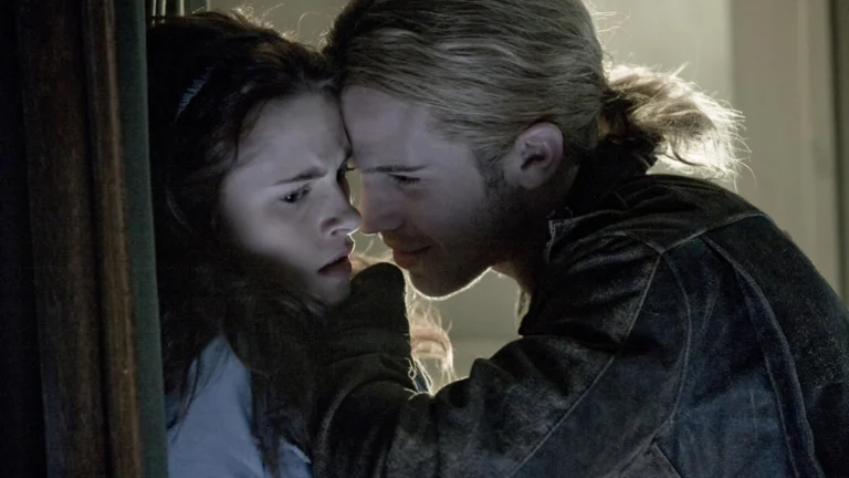 The Viral ‘Twilight’ Watch Order That Turns Bella’s Story Into One Big Flashback